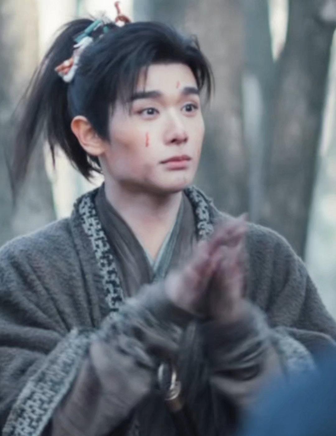 满地什么都不知道[拜托]。
高卿尘×满地  逐玉 ​​​