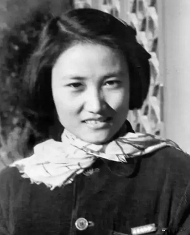 带血绝命书背后：1975年那个寒夜，她用生命坚守的真相有多重？
 
1975年4