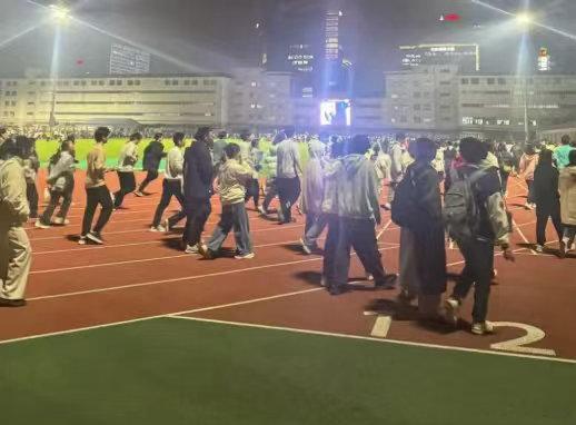 北大学子夜奔从北京到丹麦用热爱展开着不一样的人生序章。现在的学子们的奔跑用脚步变