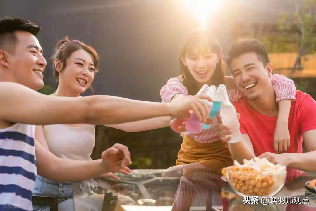 2025年，白酒行业遭遇供需失衡、库存高企、价盘不稳、场景弱化“四座大山”。A股