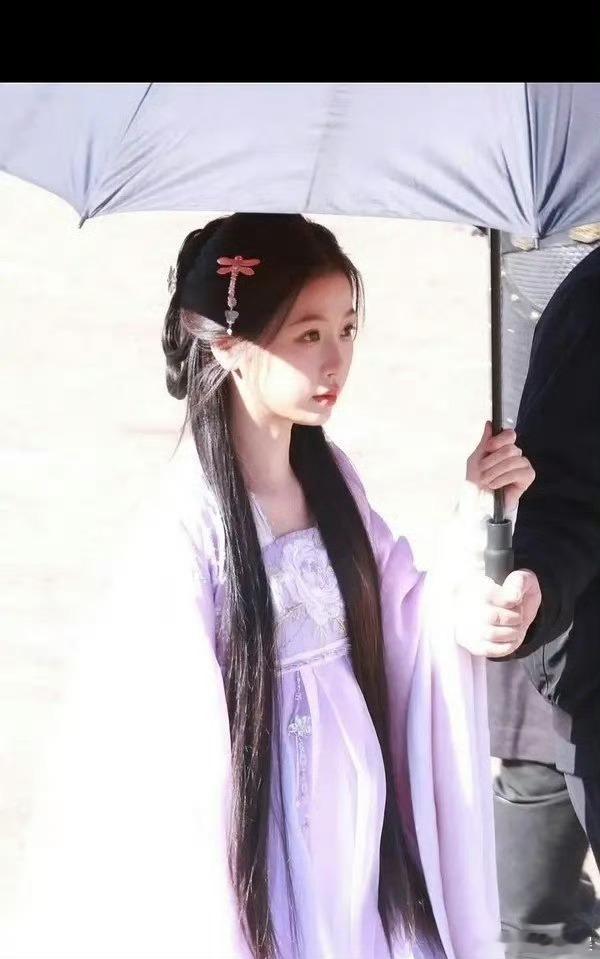 虞书欣的路透好像没有完胜过。 