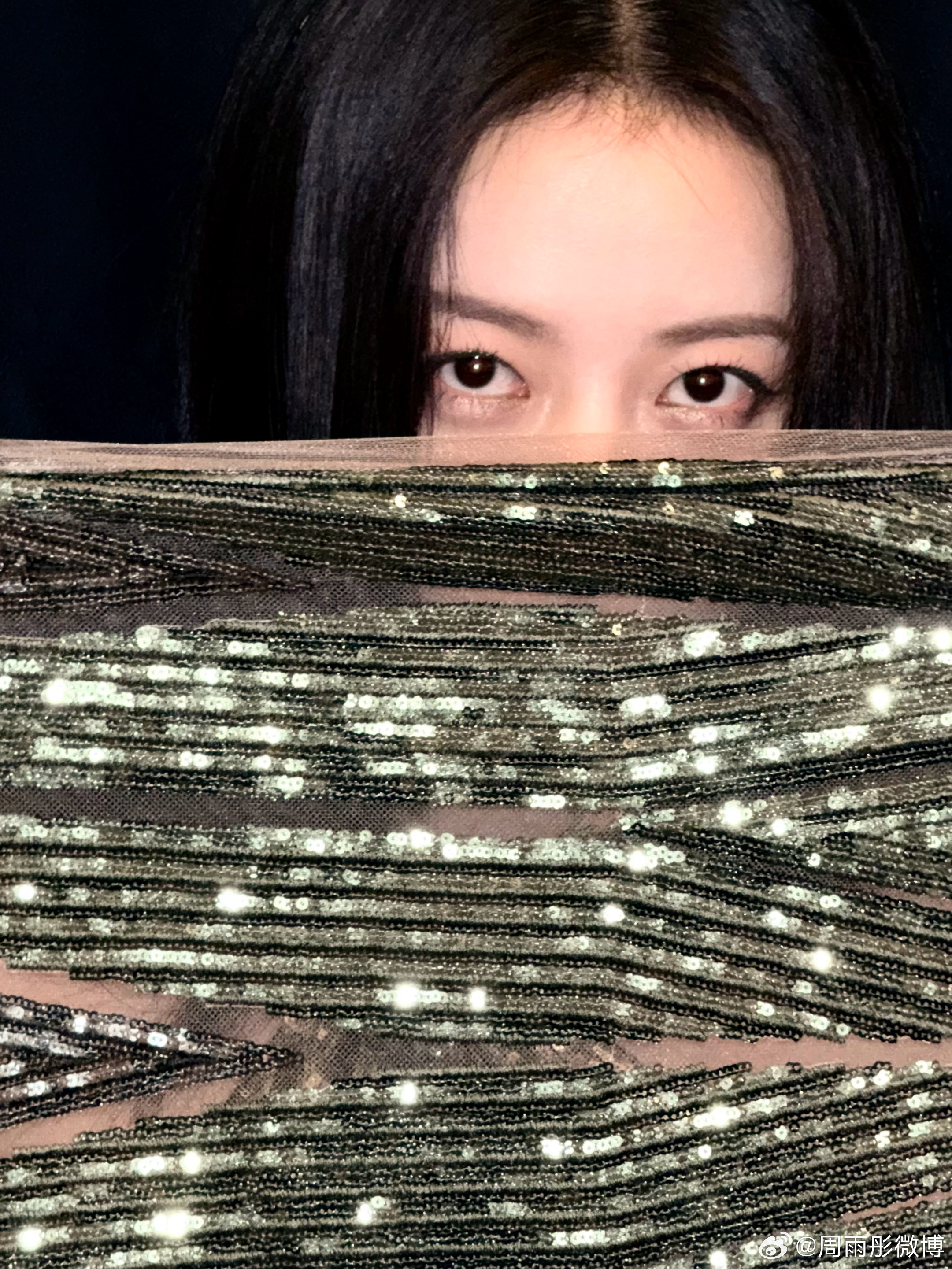 周雨彤 在复制粘贴的时代，你是手写的诗