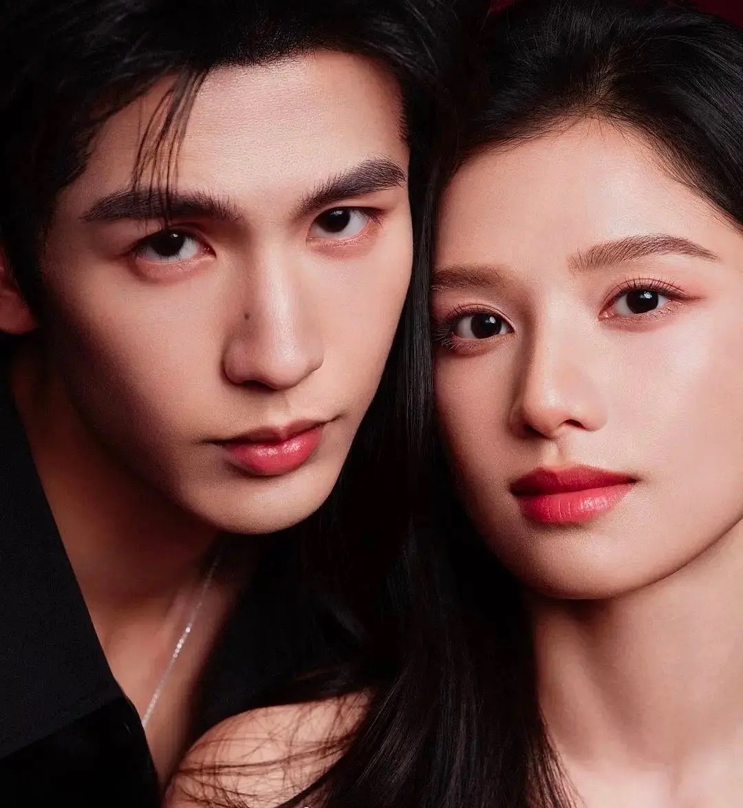 张凌赫和张婧仪这两张高级的脸放在一起，有一种看不过来的感觉 