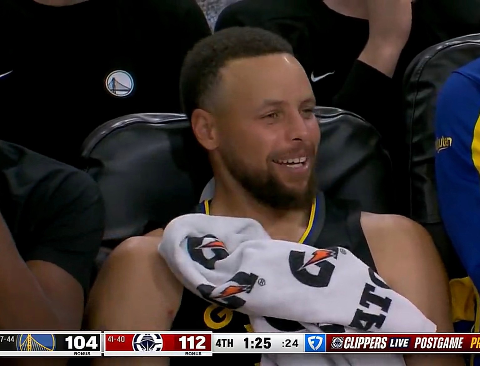 勇士这场输了是我想要的结果，这一场稍微攒攒人品，附加赛还是对上快船，赢了就再干一