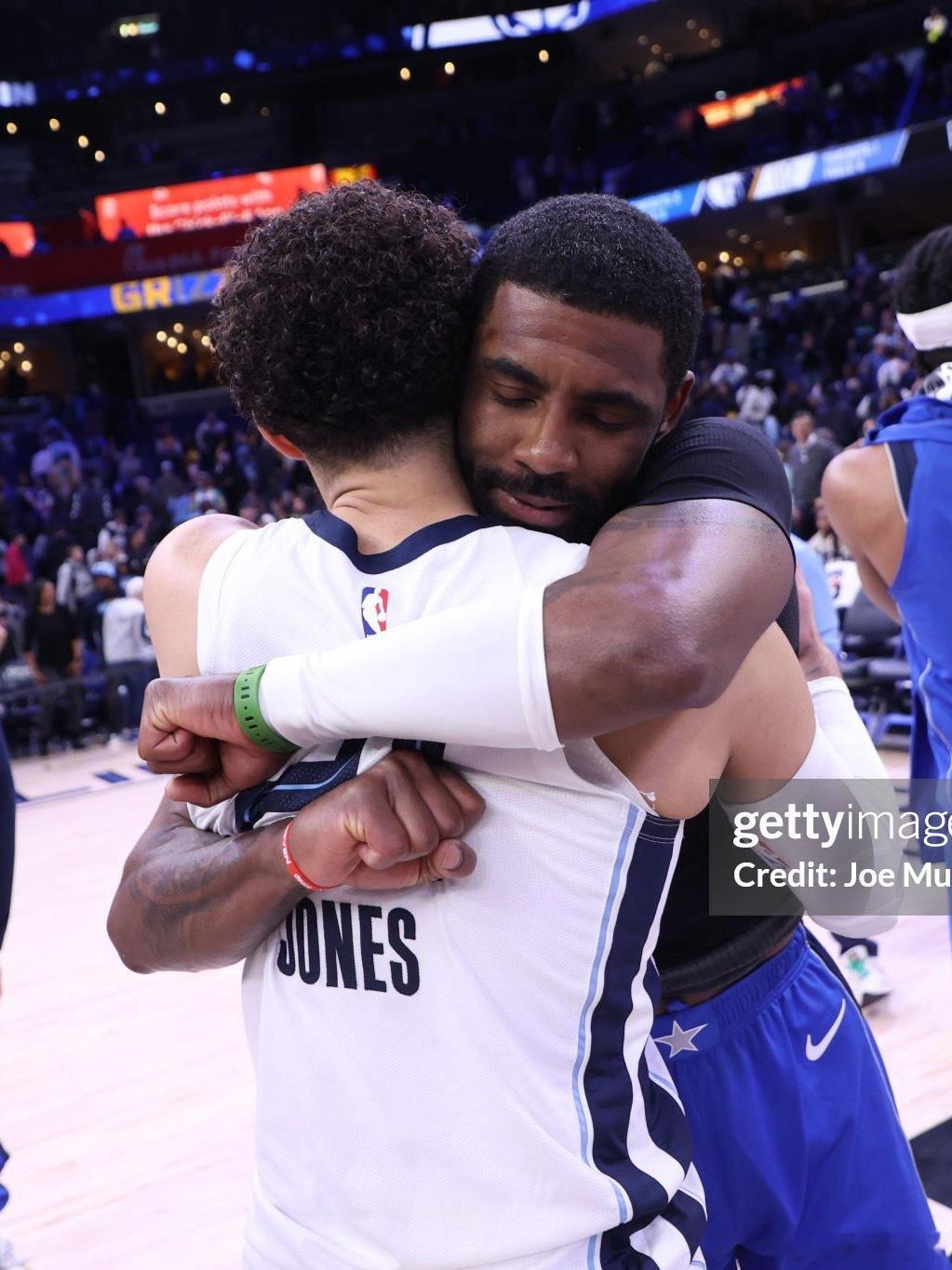MFFL 伤病报告：常规赛第52场vs马刺。布兰登·威廉姆斯（右小腿挫伤）50%