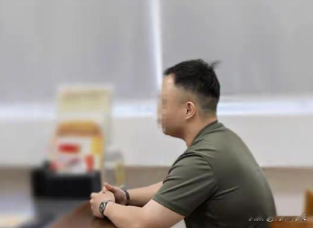 广州，男子7岁的时候父亲再婚，继母进门后一直欺负男子，自此，他跟继母水火不容，继