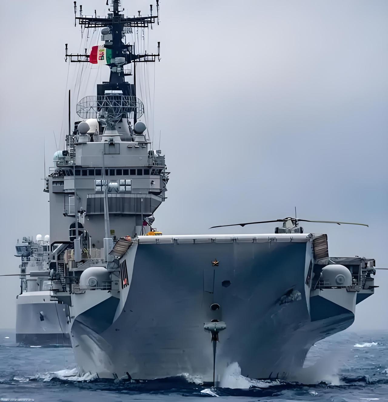 我看到有一些印尼网友支持印尼引进意大利海军退役的加里波第号轻型航母，作为测试和训