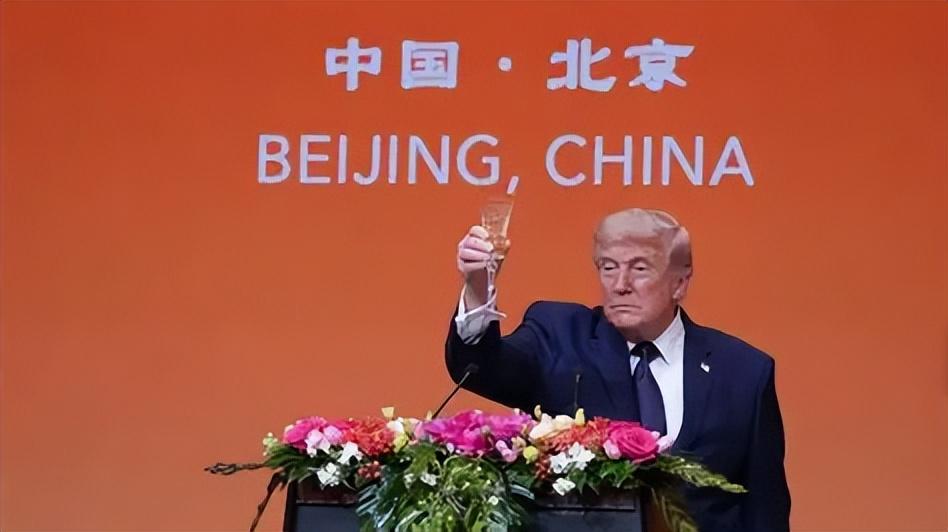 特朗普在伊朗核问题上的 180 度大转弯，让全世界都看傻了眼。昨天还喊着要永久拆