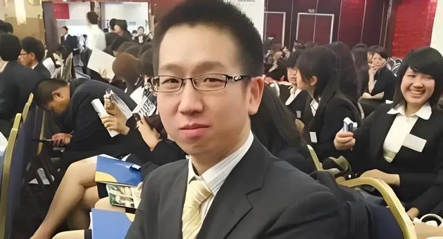 2015年12月11日，复旦大学医学院研究生林森浩因投毒案被执行死刑。

“他凭