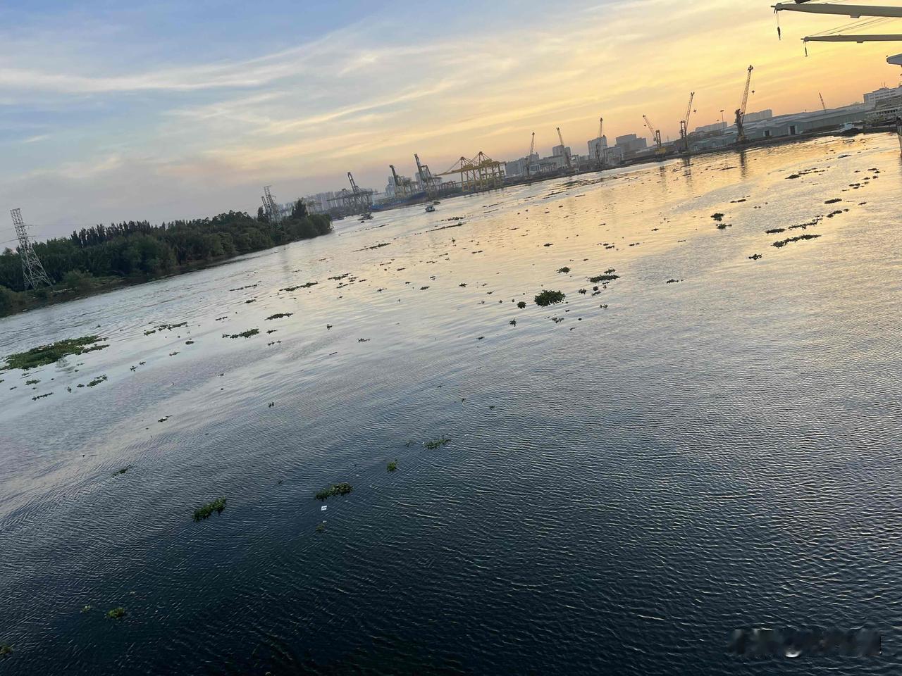 远洋海员,可以去么?最近在为孩子填报高考院校的时候，发现航海类院校仍然位列于提前