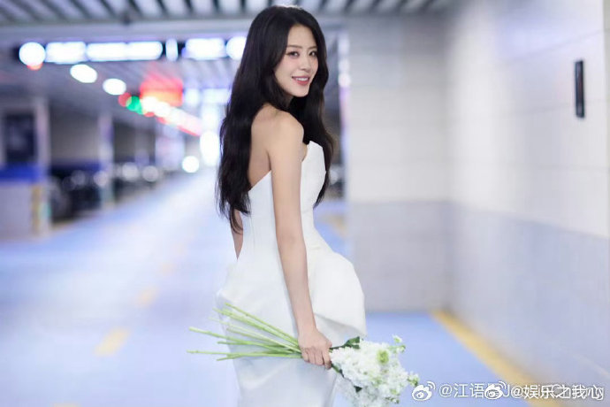 江语晨说才刚离婚别这样最近，娱乐圈又有了新动态，江语晨一句 “才刚离婚别这样” 