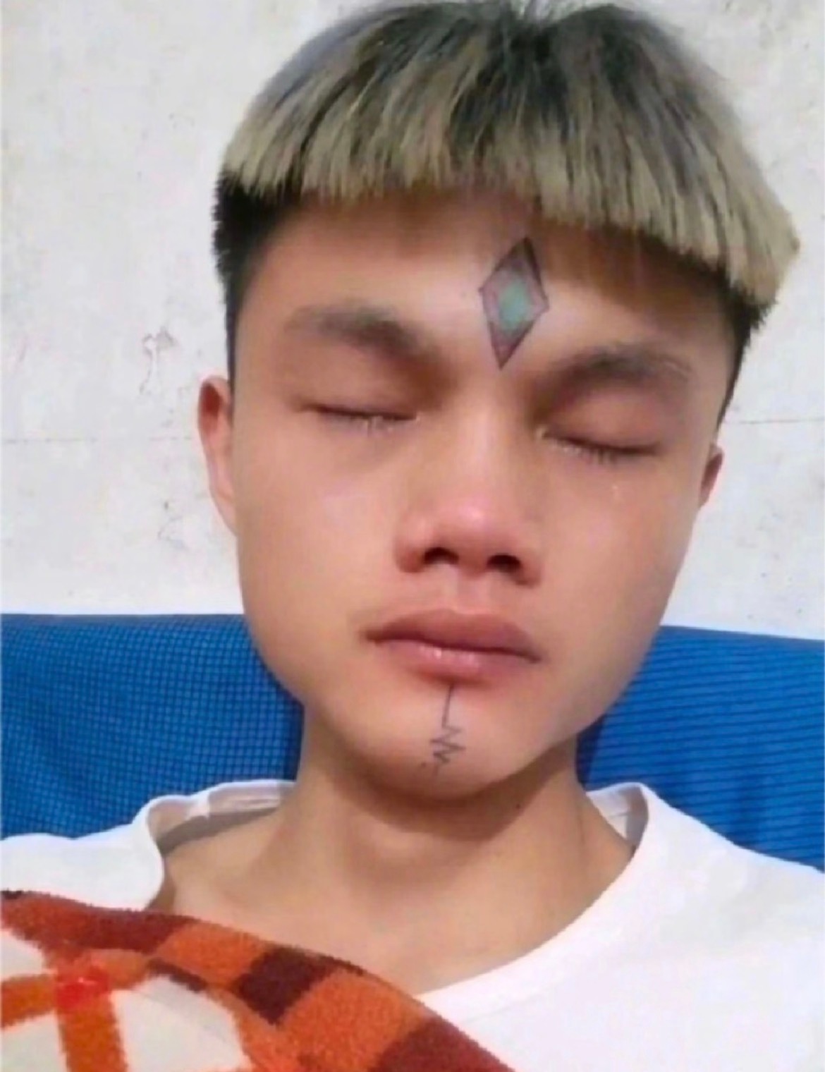 啦啦啦窜稀到现在啦啦啦捏爆我的痔疮哈哈哈哈滚 