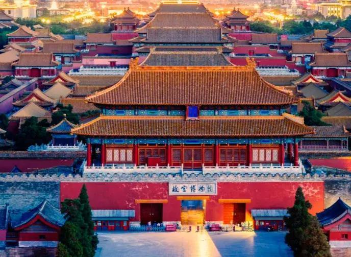 比涨价值得警惕的是, 中国景区千篇一律的“无聊”, 正在逼走年轻人 
 
去一个