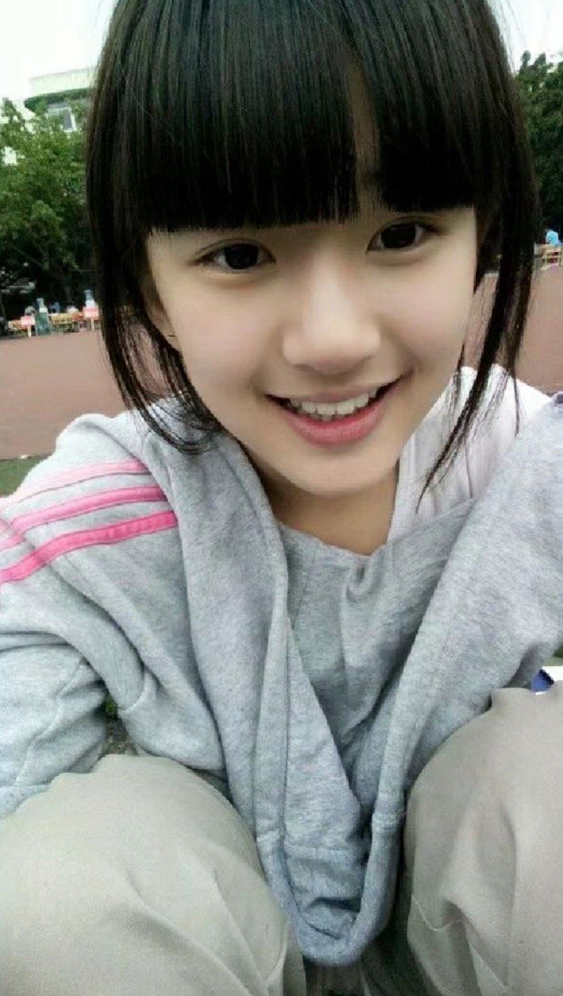 #赵露思妹妹头造型路透#谁懂！和小时候一模一样的露思，妹妹头真的🈵20➖10岁