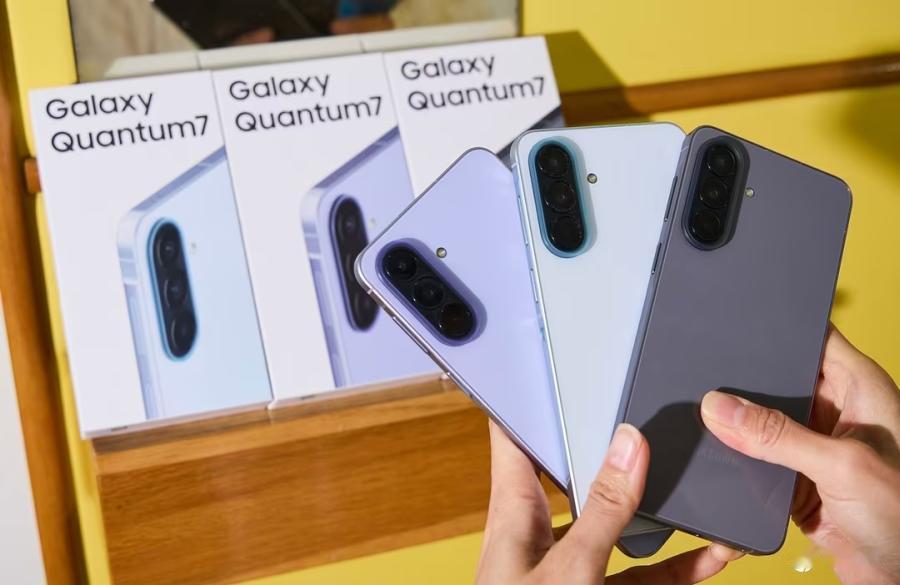 三星与SKT发布500美元Galaxy Quantum7，旗舰手机价格突破200