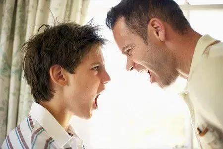 《正视青少年叛逆行为》
 
青少年叛逆行为有两面性，值得深思。
 
从发展看，叛