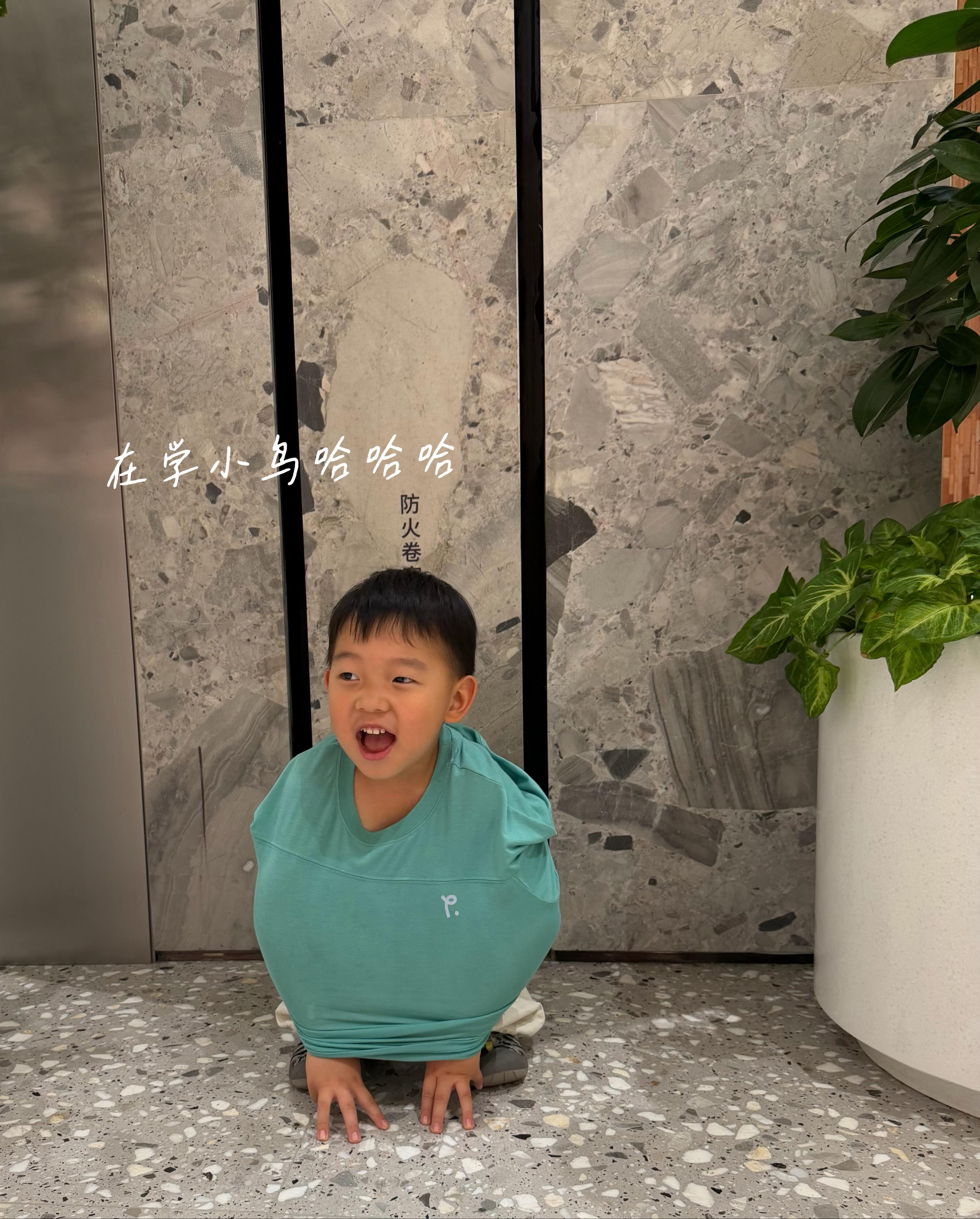 艾登，七月，可爱小孩，郑思维家有两个。 