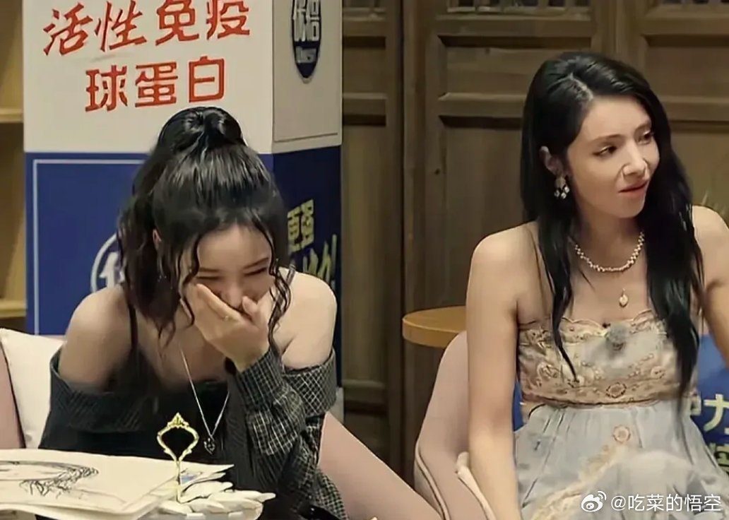 说真的综艺这块芒果真的很强，蓝台看芒果的夫妻真人秀火了，又跟着弄了一个《天声一对