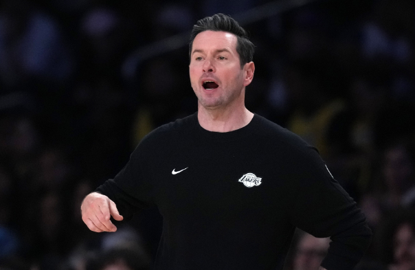 帕金斯：雷迪克在执教方面完全击败了乌度卡