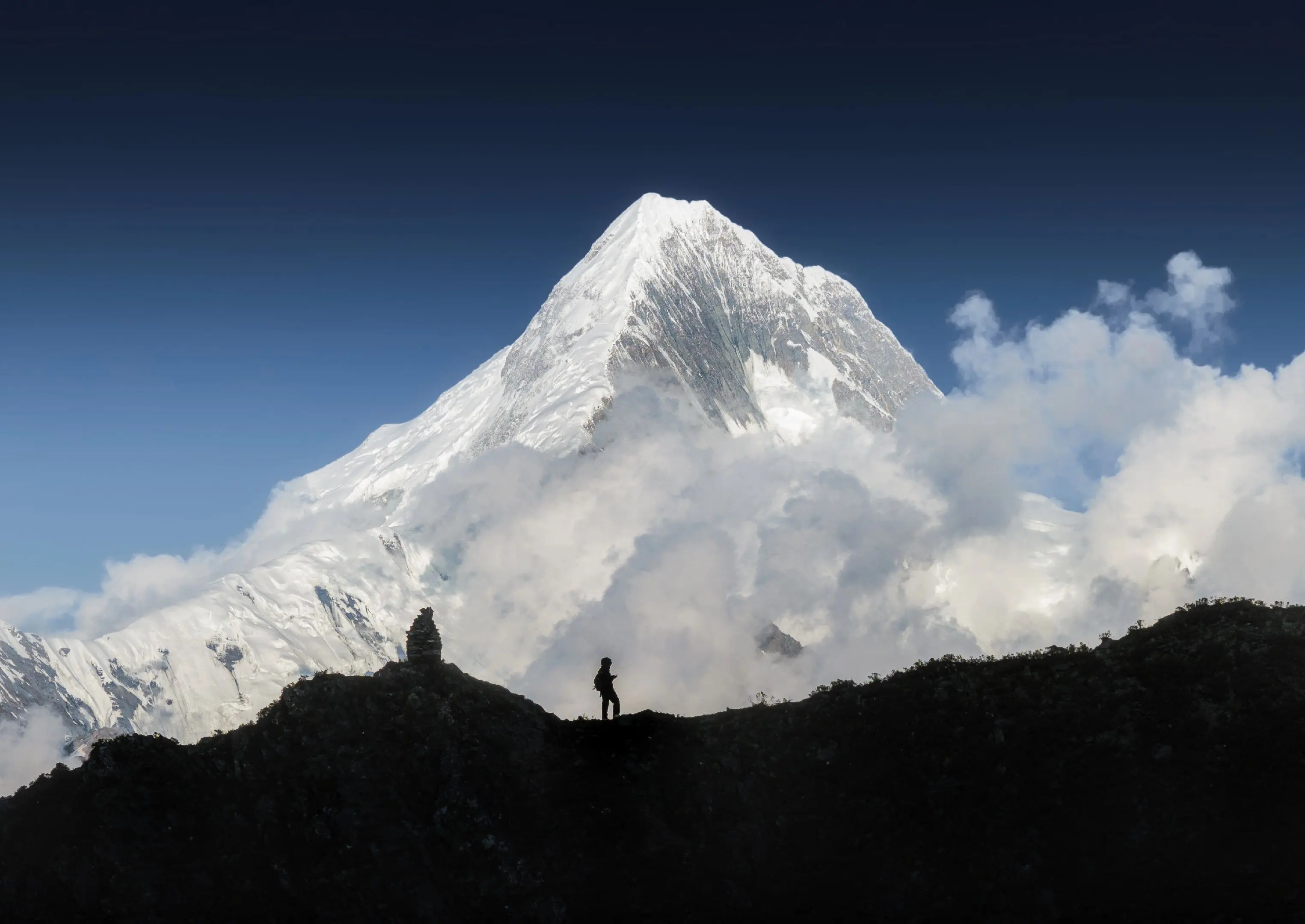 想象过无数次见到贡嘎的场景，直到有一天我真的来到蜀山之王的脚下。
