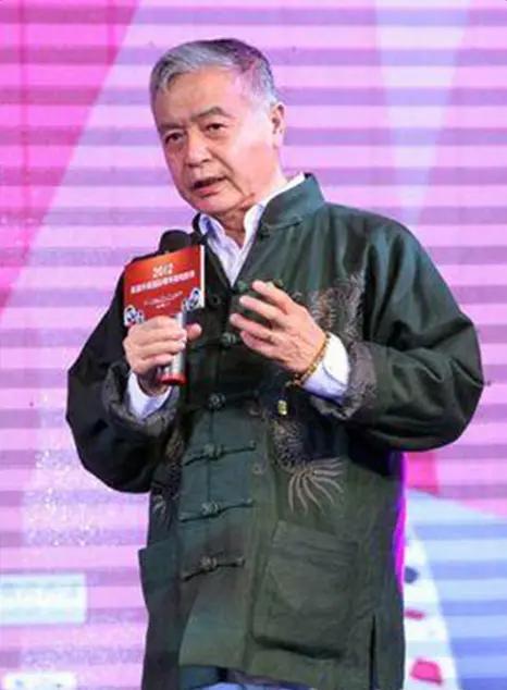 李连生，1943年10月出生于河北省，毕业于北影电影学校表演专业并留任北影演员剧