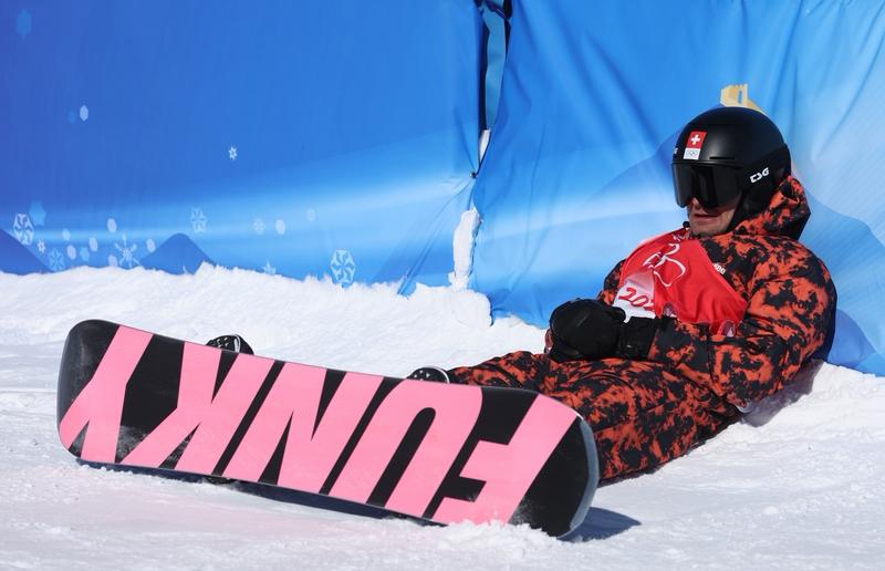 哇塞，北京时间2月15日米兰 - 科尔蒂纳冬奥会单板滑雪男子坡面障碍技巧预赛，苏