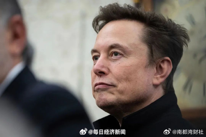 记者当地时间11月23日获悉，由美国总统特朗普上任首日设立、由美国企业家马斯克与