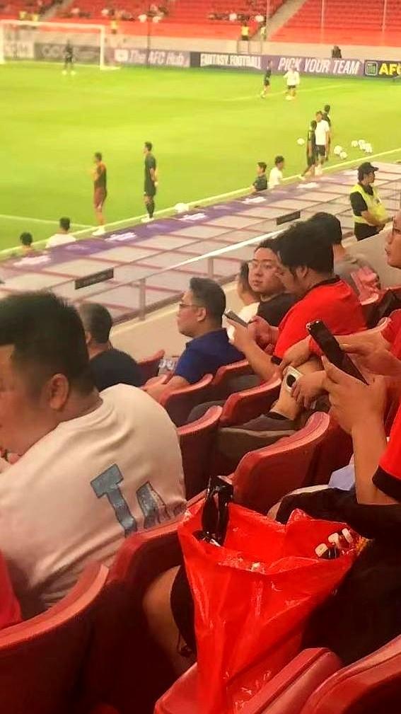中超东亚三战全败，脸被拍肿。

上港只敢上一半主力，怕联赛掉队，又怕输太惨，结果
