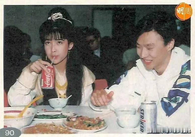 喝罐装可乐一定要注意卫生，用吸管。你不知道上面爬没爬过老鼠什么的。