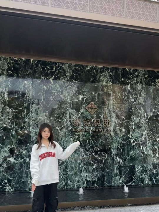 姐妹奋斗多年终于买到了她的理想房子🏠