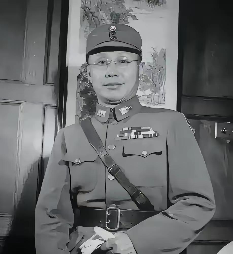 1935年，何应钦之女年仅23岁，不顾全家反对嫁给一名参谋小卒，他暗中调查后暴怒