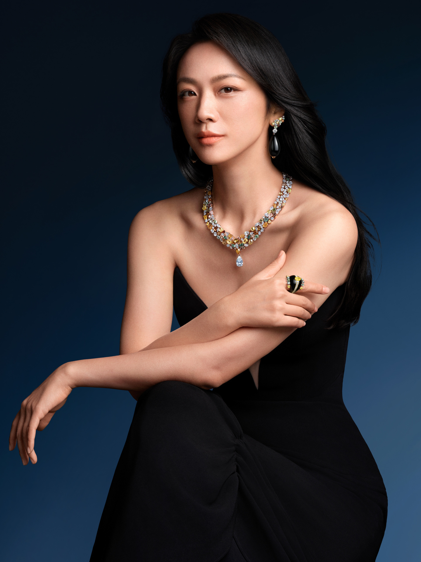 De Beers 品牌代言人：汤唯闪耀美丽，戴比尔斯携手靓汤开启璀璨新章～ ​​