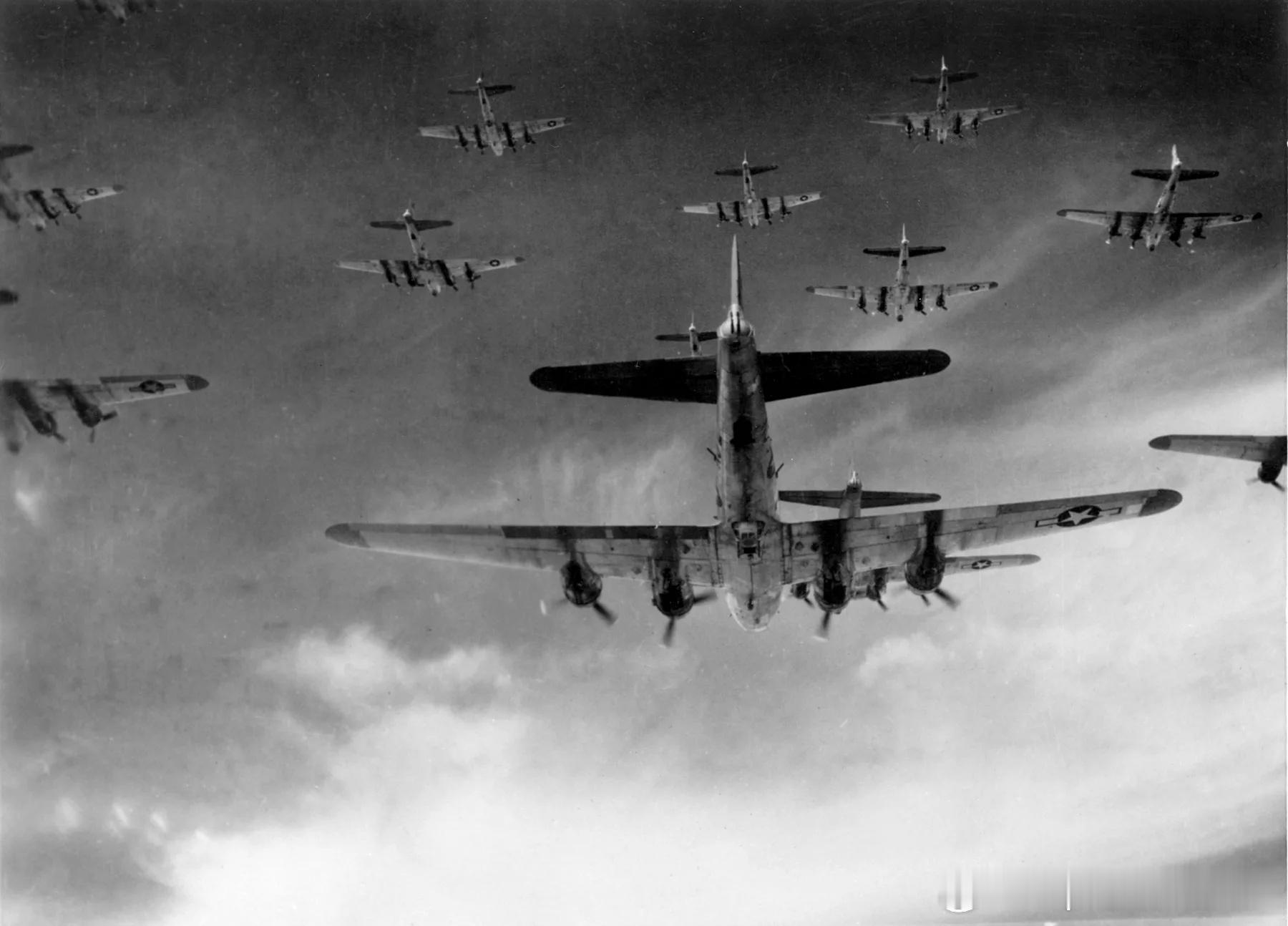 美军第398轰炸机大队B-17机群