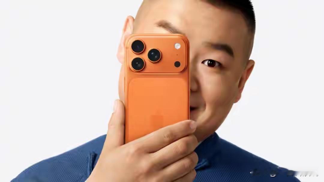 不知道你发现没，今天打开不少 App，岳云鹏突然刷屏了。

一开始还以为他又接了