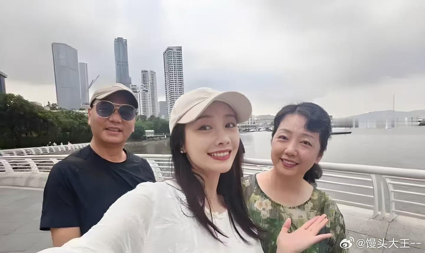 李纯妈妈很满意马頔妻子的浪漫旅行 李纯爆料妈妈总拿马頔照片给别人看，开心的样子就