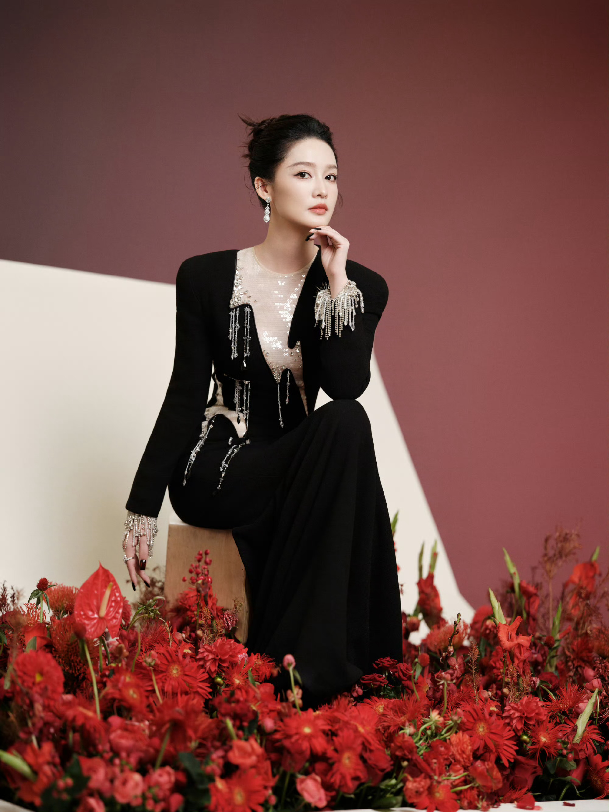 李沁工作室的审美……怎么有这么重的老人味……没有00后去入职吗……vogue直播