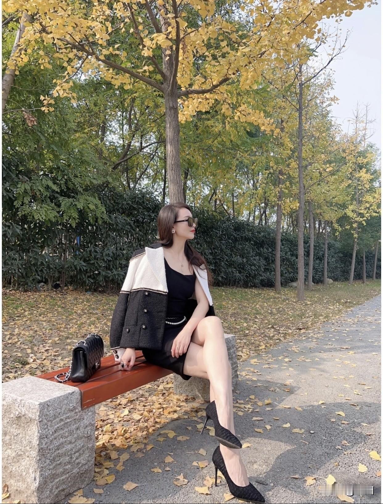 什么样的女人才是最漂亮的独立自信的女人也漂亮，她们有自己的事业和追求，不依赖别人