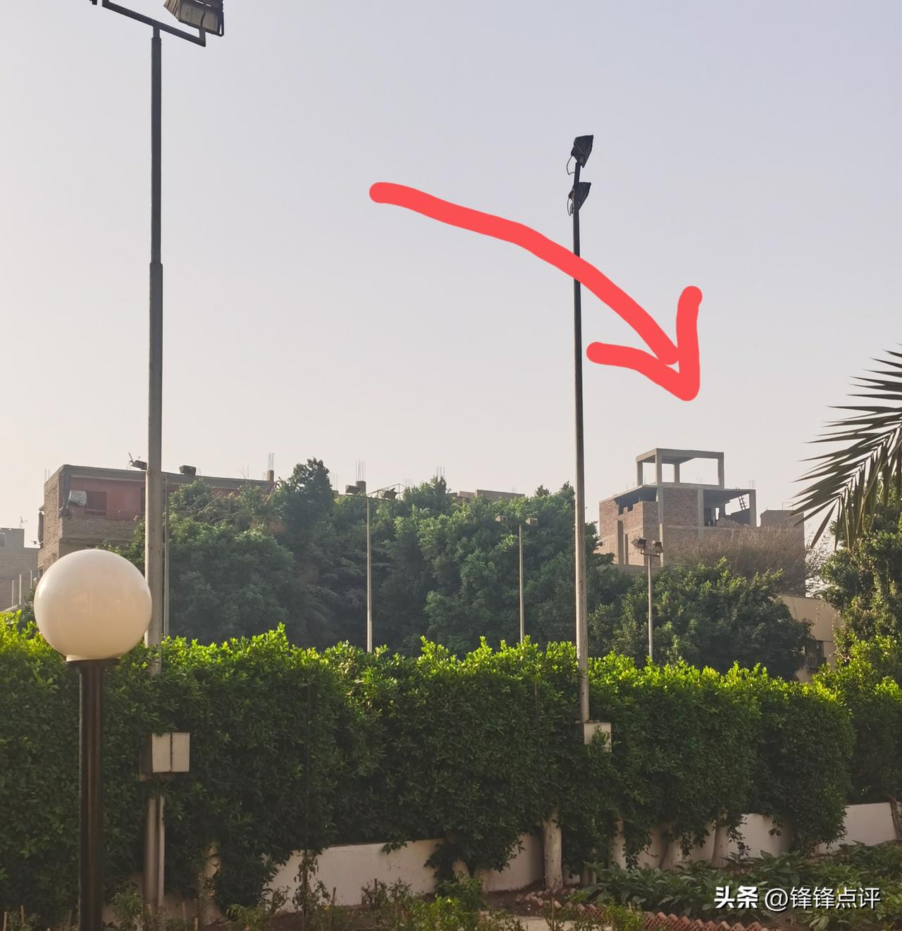 在埃及第七天，发现埃及经济真的非常落后！虽然他是石油国家，好像还是很穷！路上或者