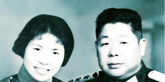1949年，陈赓在上海见到了小姨子，多年不见，小姨子出落的亭亭玉立，已长成了大美