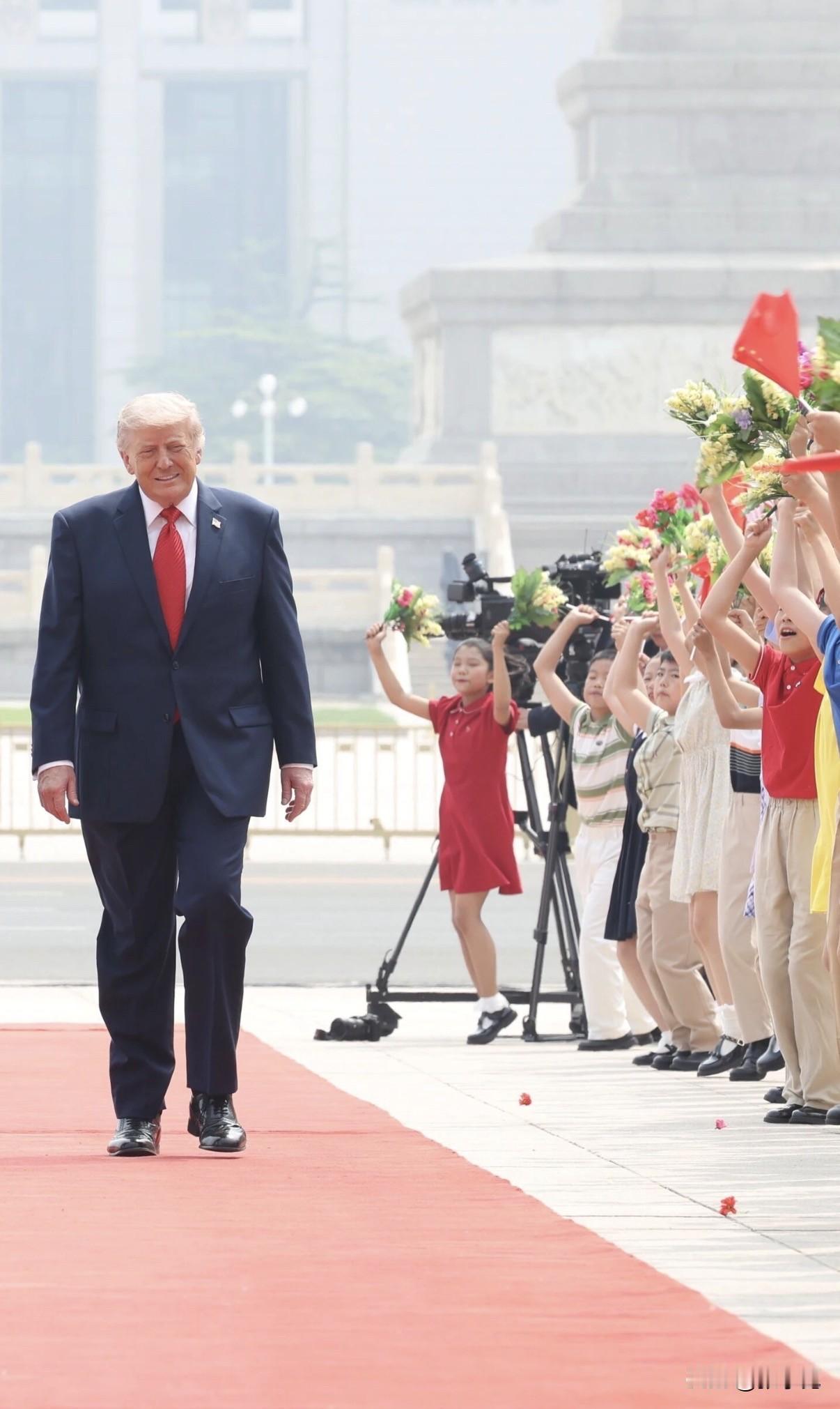 特朗普今天发文说：“中方言辞得体地称美国或许正走向衰落，其所指的是我们在昏庸的乔