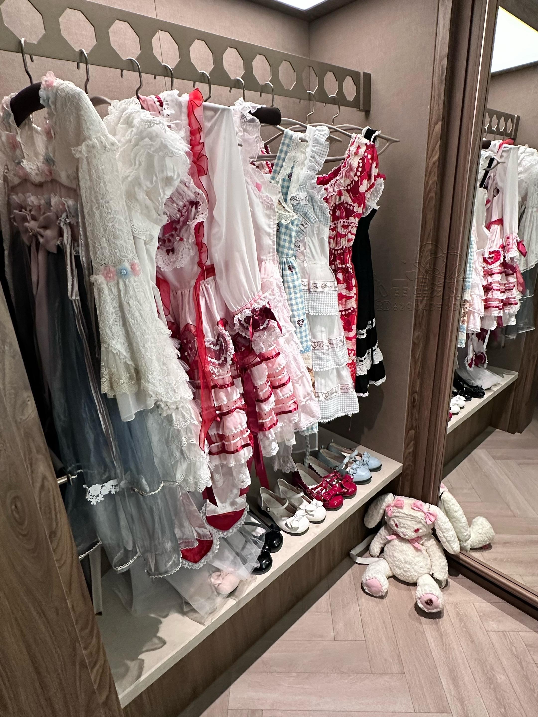 你的生命太浅薄 我费尽心思留下的痕迹显得那么突兀