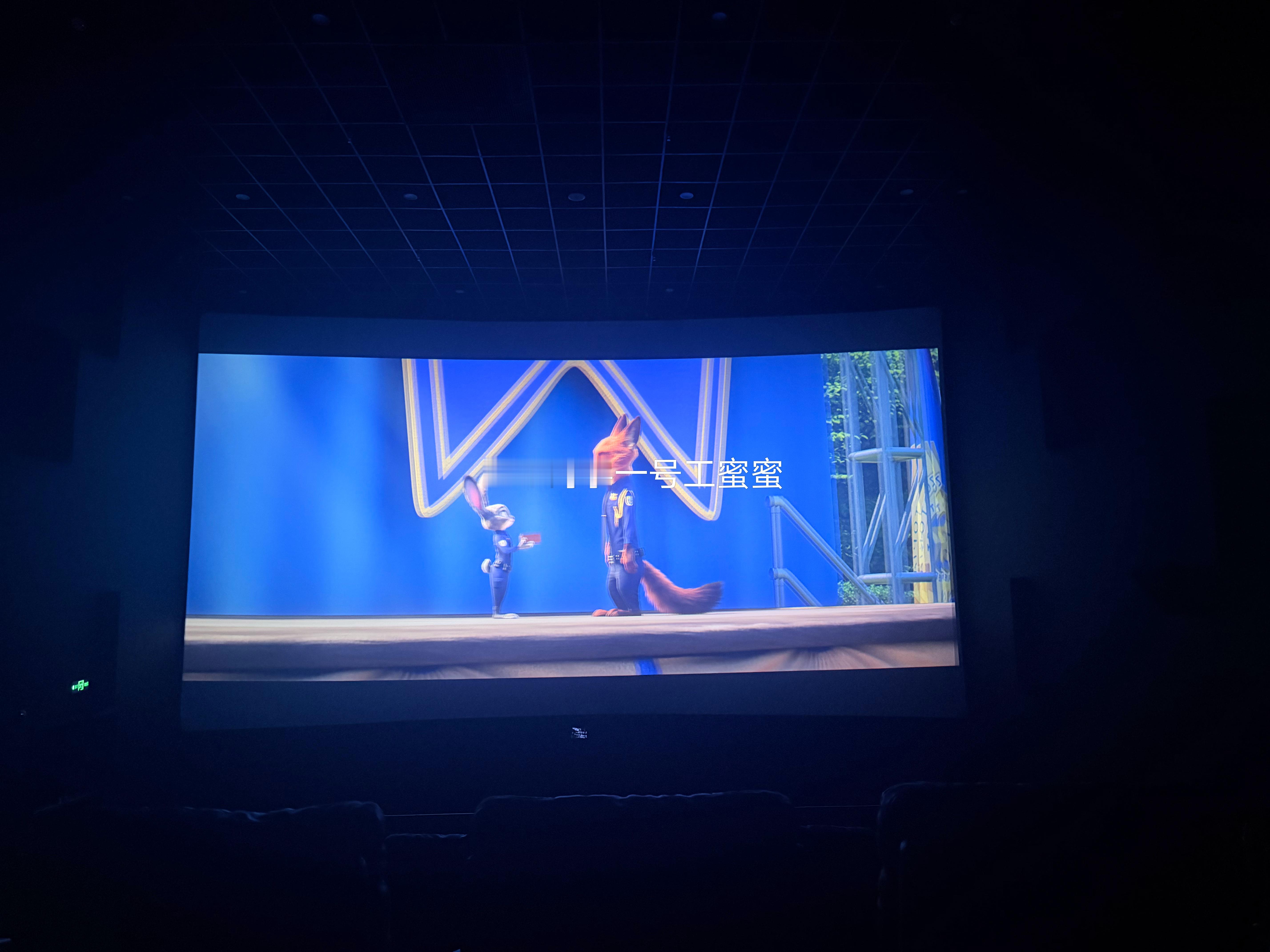 包场了，现在电影院真萧条啊 