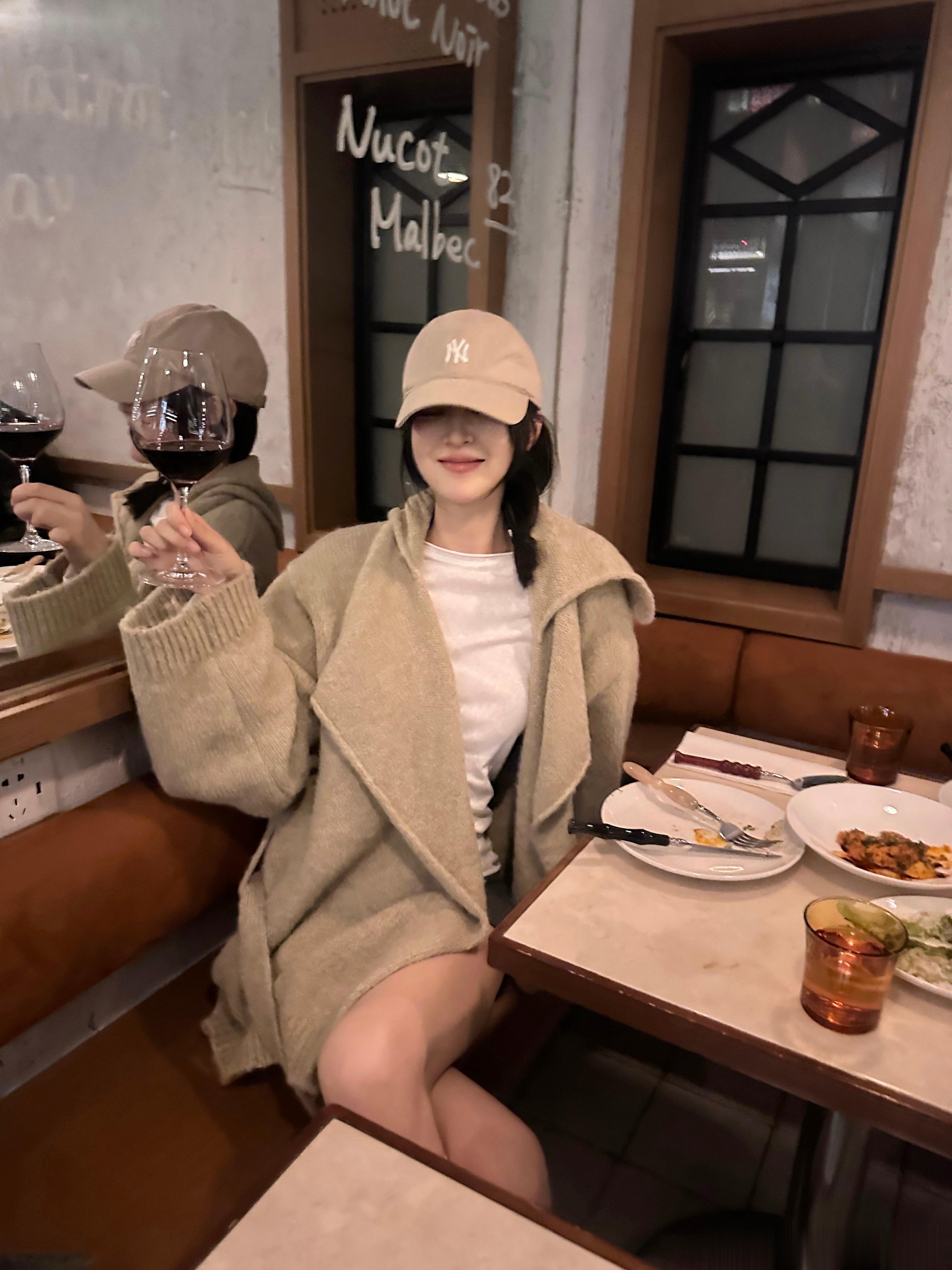 哈喽哇  ​​​