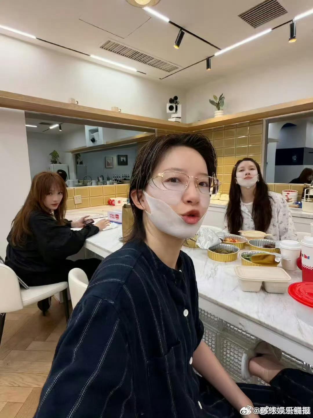 李斯丹妮认脸游戏玩成谁是卧底李斯丹妮玩认脸游戏也太搞笑了，自信满满光速指认，结果