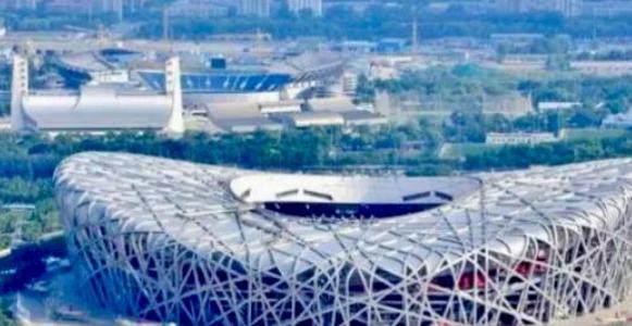 拆除“鸟巢”？2003年开工的鸟巢，耗资22.67亿，位于北京的黄金地段，每年的