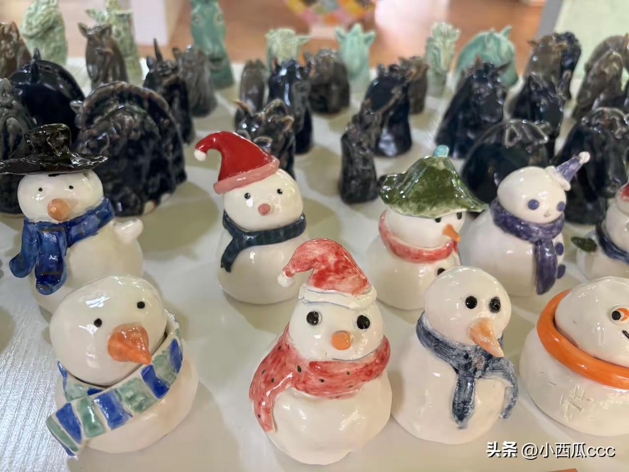 不少人说今年暑期出游热度下降，是大家手里没钱了，

其实根本不是收入断崖下跌，更
