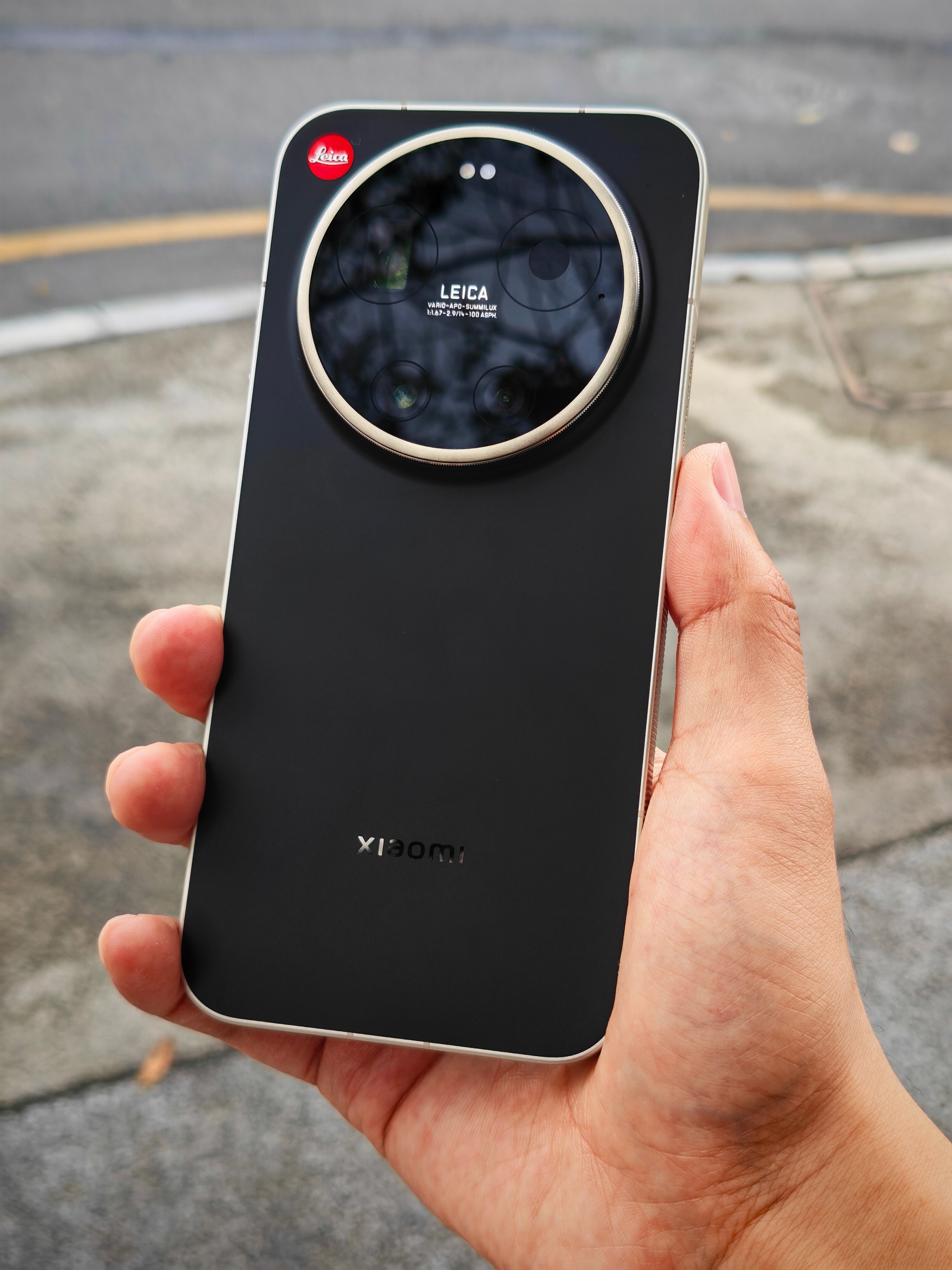 虽然小米17 Ultra卖的一般般，但我还挺认可这代产品思路的，徕卡一瞬极好用，