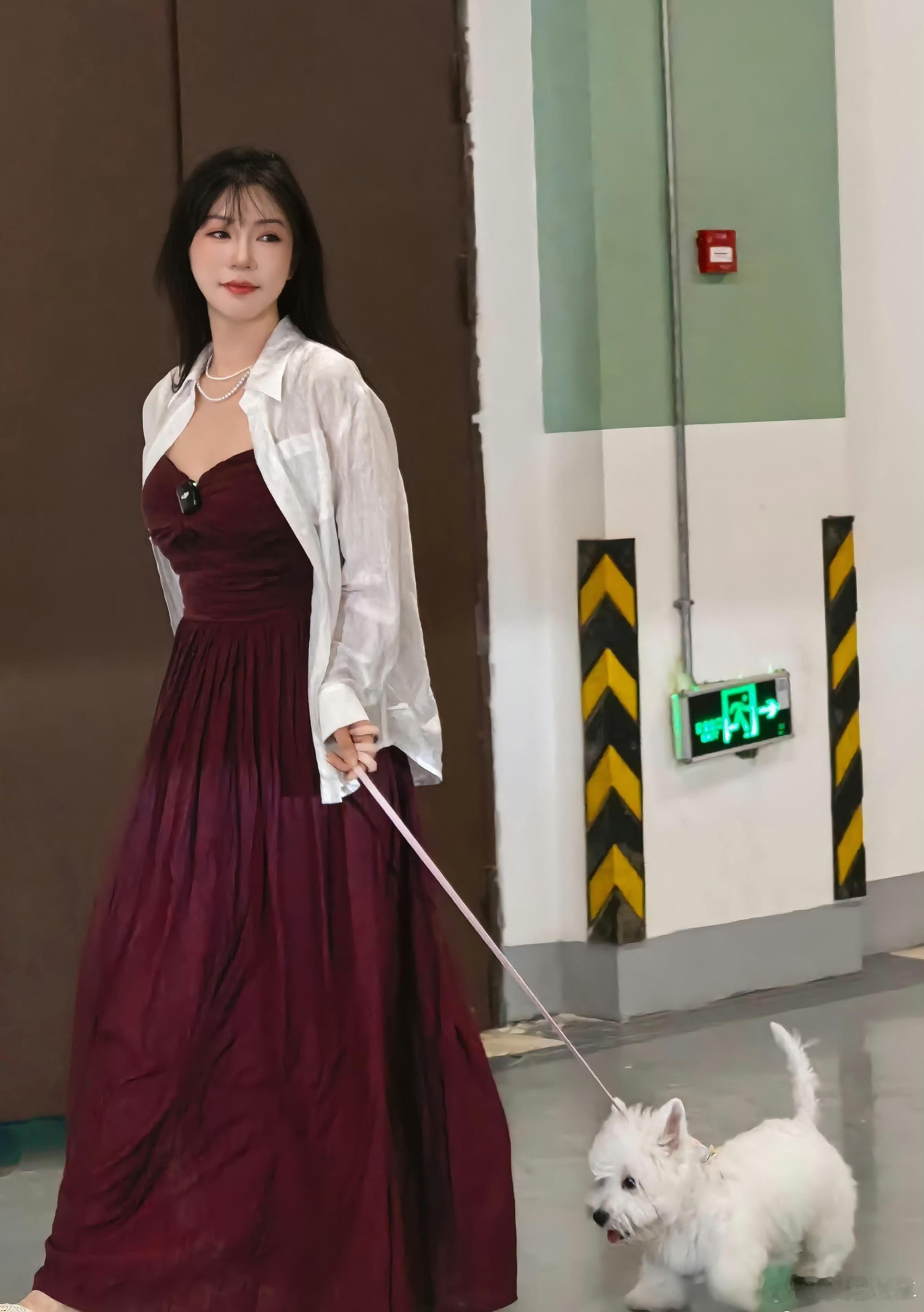 早，大家都起床了吗？ ​ ​​​