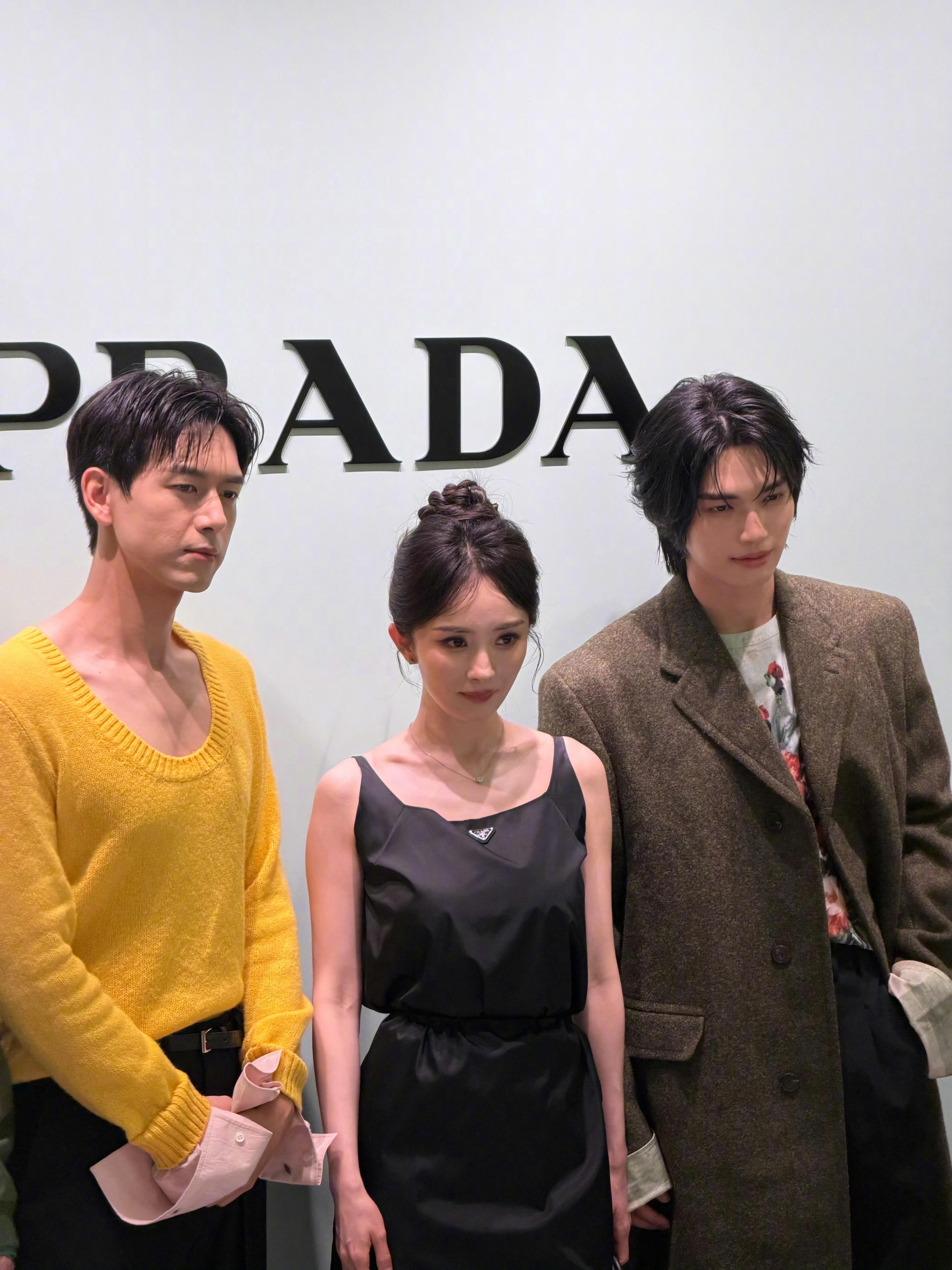 杨幂的脸真的好小 简直女大、太美了杨幂怎么一点法令纹都没有