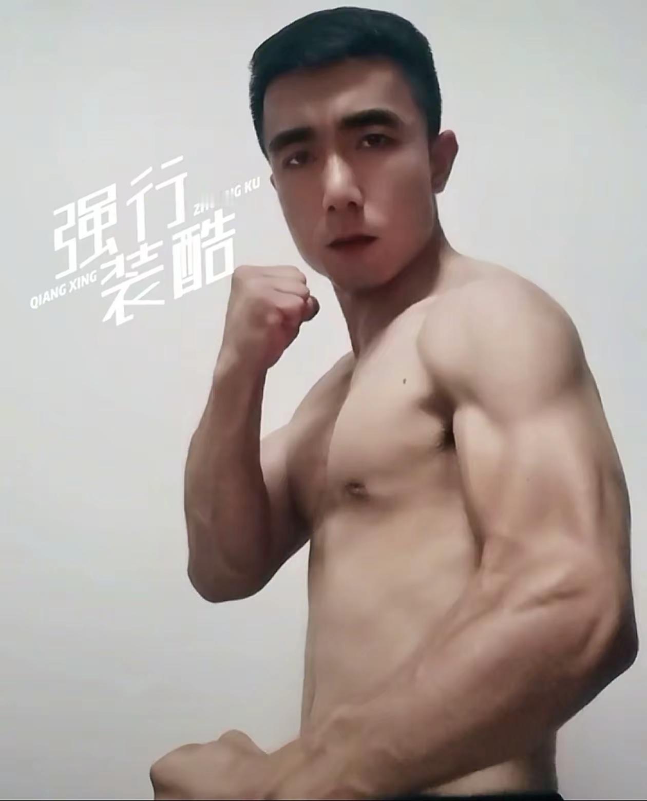 一朝是军人 终身是军人；一直坚持训练15年。战争到来我会立刻奔赴战场。若有战召必